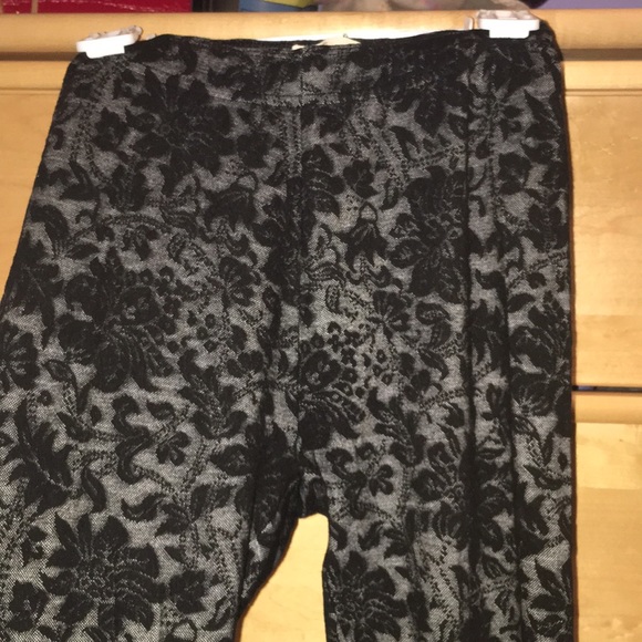 Floral patterned leggings - Picture 1 of 4